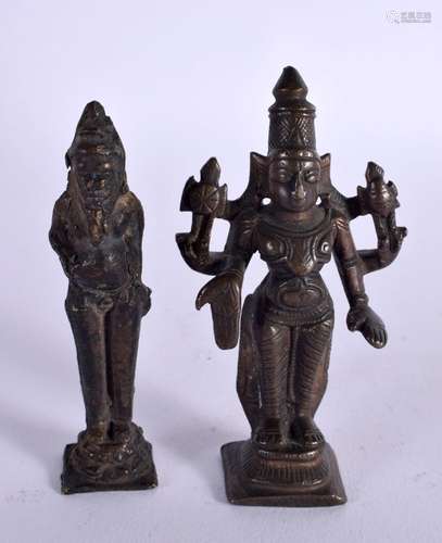 TWO ANTIQUE INDIAN BRONZE FIGURES. 9 cm high. (2)