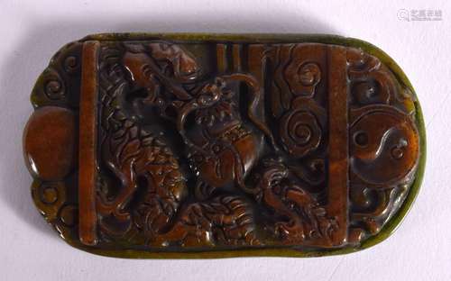 A CHINESE TWO TONE JADE PENDANT 20th Century. 9 cm x 5 cm.