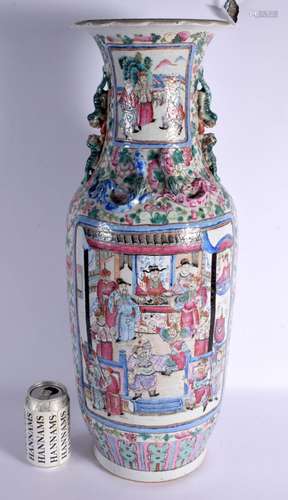 A LARGE 19TH CENTURY CHINESE CANTON FAMILLE ROSE PORCELAIN V...