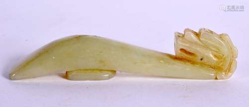 A 19TH CENTURY CHINESE CARVED JADE DRAGON BELT HOOK Qing. 9....