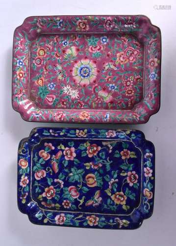 TWO 19TH CENTURY CHINESE CANTON ENAMEL RECTANGULAR DISHES Qi...