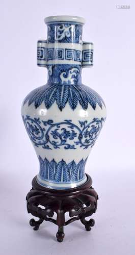 A CHINESE TWIN HANDLED BLUE AND WHITE ARROW FORM VASE probab...