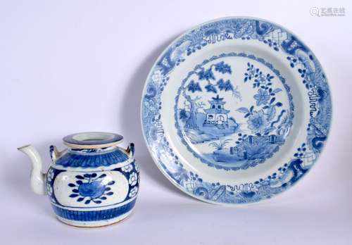 AN 18TH CENTURY CHINESE EXPORT BLUE AND WHITE PLATE Qianlong...