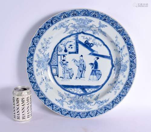 A VERY LARGE EARLY 18TH CENTURY CHINESE BLUE AND WHITE PORCE...