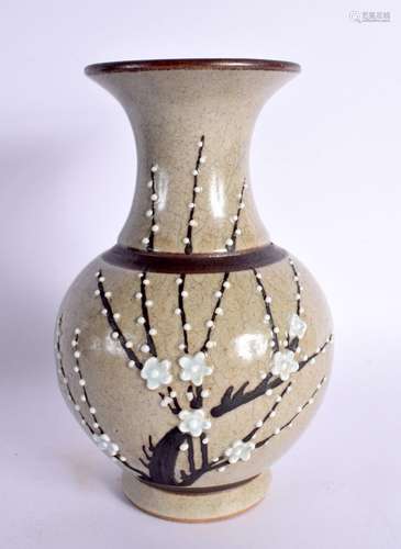 A 19TH CENTURY CHINESE CRACKLE GLAZED STONEWARE VASE Qing, e...