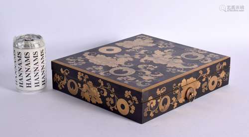 A FINE 19TH CENTURY JAPANESE MEIJI PERIOD GOLD LACQUERED BOX...