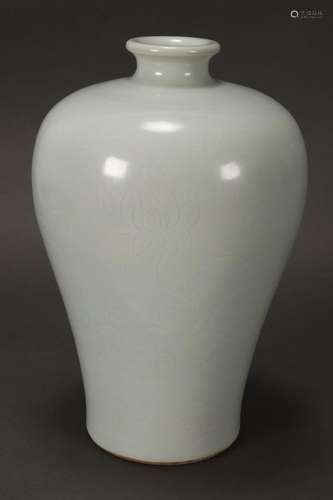 Chinese Meiping Celadon Vase,