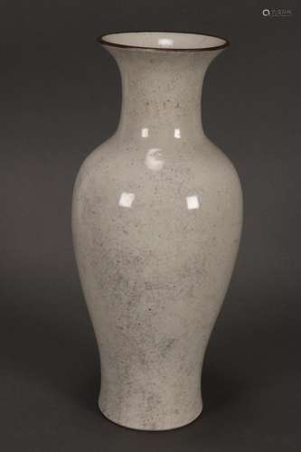 Chinese Crackle Glaze Vase,