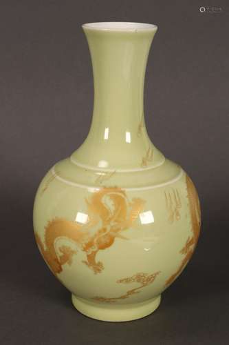 Chinese Porcelain Vase,