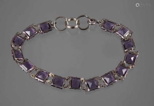 Armband mit Amethysten