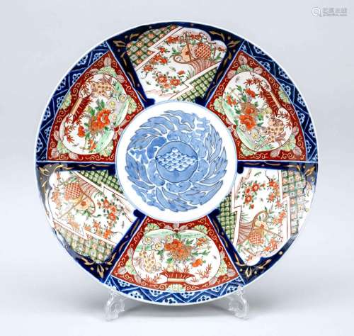 Large Imari plate, Arita, 19th c.,