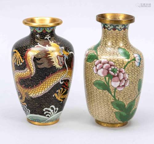 2 enamel cloisonné vases, China, 1s