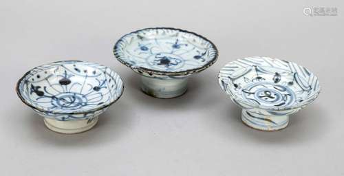 3 small blue and white Swatow ware