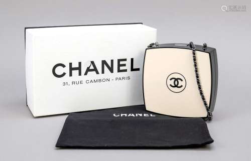 Chanel, Limited Edition Compact Pow