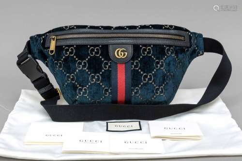 Gucci, GG Supreme Velvet Belt Bag,