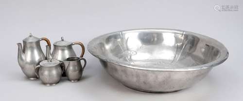 Pewter set, consisting of a large