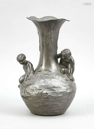 Art Nouveau vase, imperial pewter,