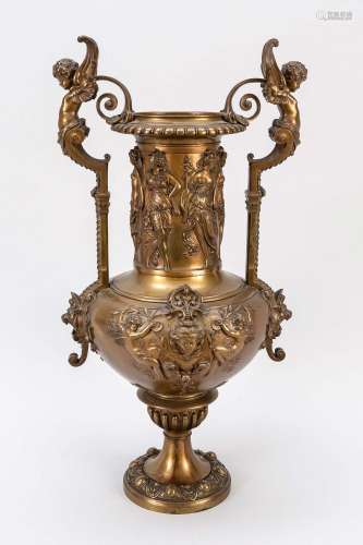 Showpiece vase in the classicistic