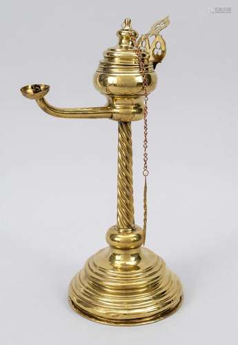 Large oil lamp, 19th century, bras