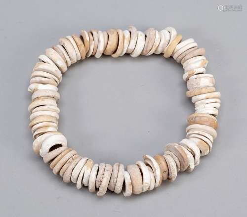 Chain of white shell limestone hoo