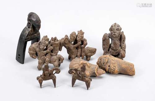 Group of 8 small African objects: