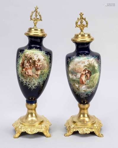 2 Ornamental vases, end of the 19t