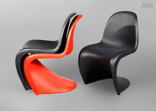 Drei Panton-Chairs