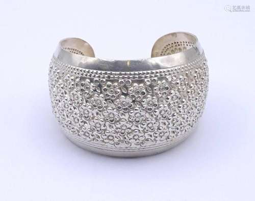 BREITE ARMSPANGE IN STERLING SILBER 0.925, B. 4,6CM, 53,8G.