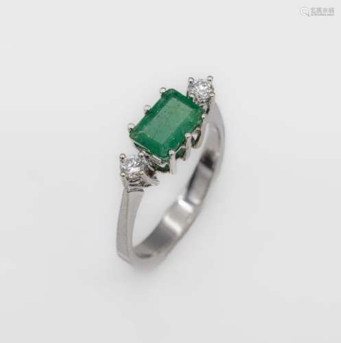 18 kt gold emerald-diamond-ring