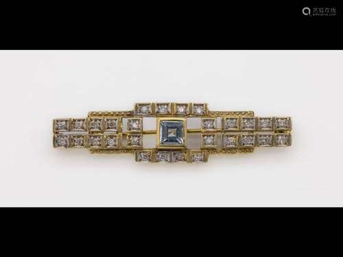 14 kt gold aquamarine-diamond-brooch