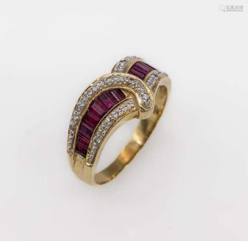 14 kt gold ruby-diamond-ring