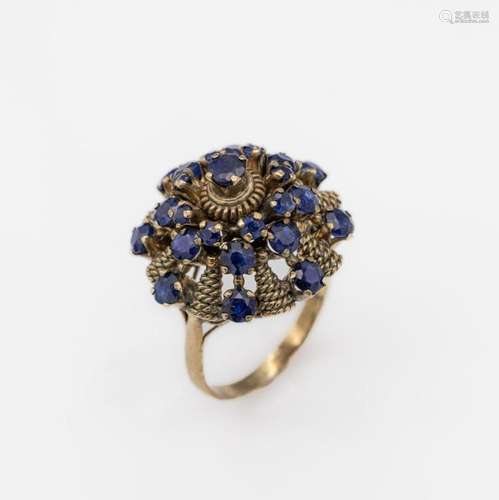 8 kt gold sapphire-pagodaring