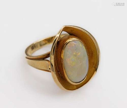 14 kt gold opal-ring