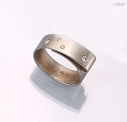 Platinum brilliant-designerring