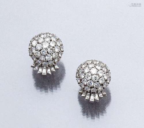 Pair of platinum brilliant ear clips