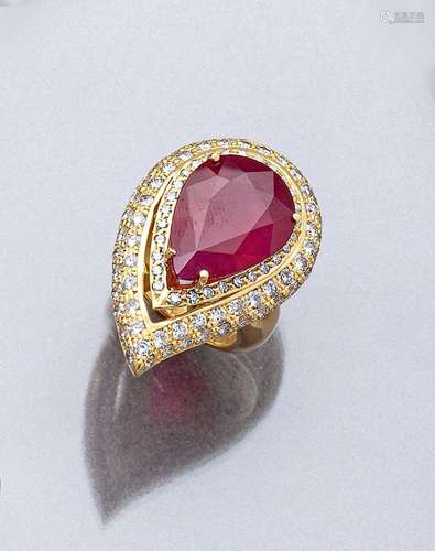 18 kt gold ruby brilliant ring