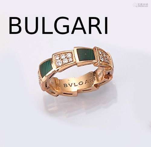 18 kt gold BULGARI ring with brilliants and malachite