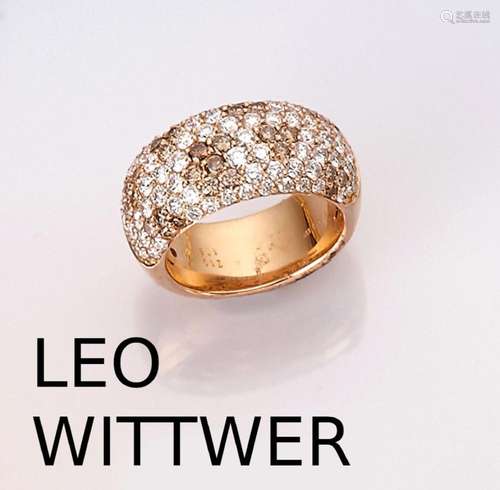 18 kt gold LEO WITTWER ring with brilliants