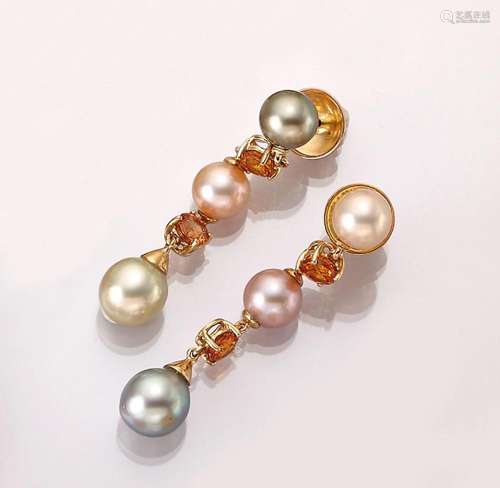 Pair of 18 kt gold earrings with cultured pearls and sapphir...