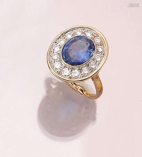 18 kt gold ring with sapphire and brilliants