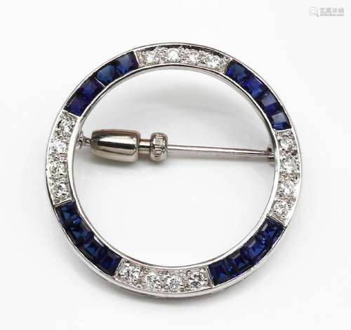 14 kt gold sapphire-brilliant-brooch