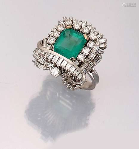 Platinum emerald-diamond-ring