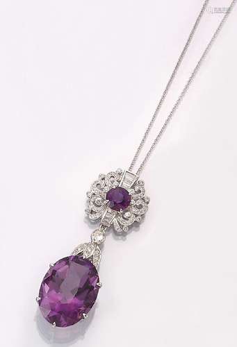 18 kt gold pendant with amethysts and diamonds