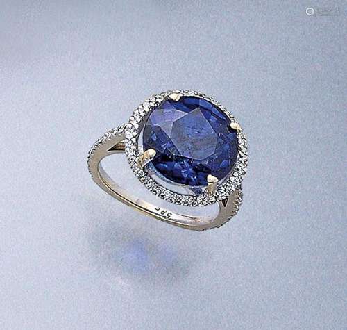 14 kt gold ring with sapphire and brilliants