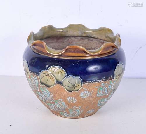 A Royal Doulton scalloped edged planter. 18 x 24cm.