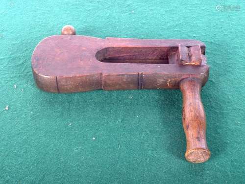 An antique wooden Police clacker. 24 x 22cm.