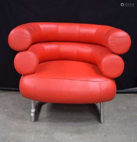 A Stylish leather arm chair 73 x 95 x 84 cm.