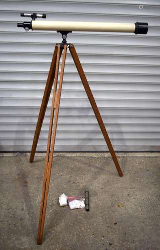 A vintage boxed Japanese Goto telescope 90 x 8 cm.