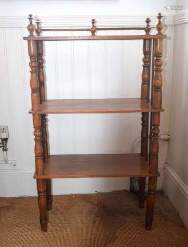 AN EDWARDIAN THREE TIER WHAT NOT. 84 cm x 55 cm x 26 cm.