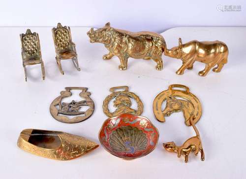 A collection of brass, animals, horse brass etc.(9)